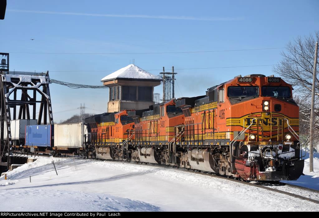 Intermodal cruises east off the bridge